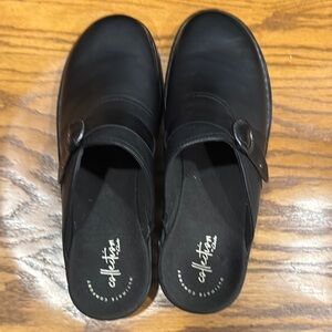 Clarke Black Loafers Slip-Ons. NWT